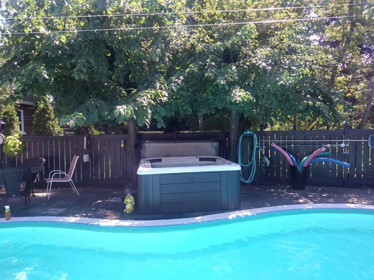 Gite Chez Baza Shawinigan Εξωτερικό φωτογραφία